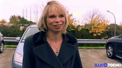 dick craving Mom-I-would-Like-to-Fuck Isabelle gets pulverized in the car