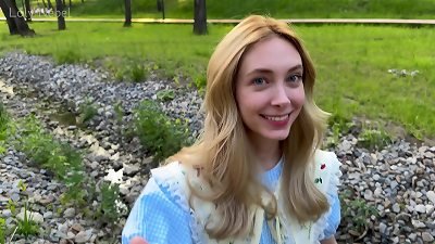 Helped a adorable stranger on the street and fucked her on the same day