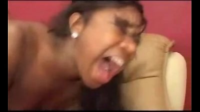 ebony lesbians love using their tongues!!!