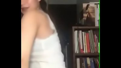 Yannah Hernandez dances molten on bigo livecam