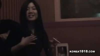 beautiful japanese karaoke bargirl