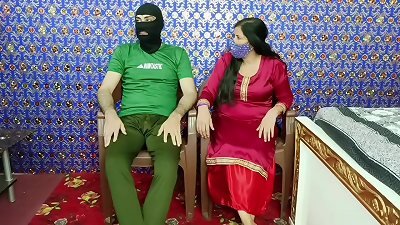uber-sexy Indian Desi Bhabhi Caught me jerking off in doctor waiting apartment