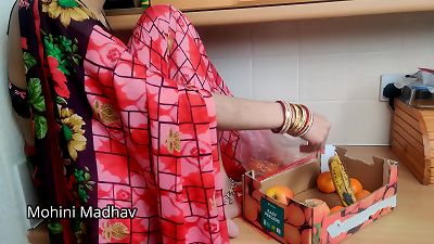 xxx indian desi fruit seller aunty nailed rock hard by customer's massive spunk-pump in super-steamy saree hindi audio | Mohini Madhav