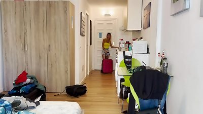 At the reception they were wrong to give me the keys and I completed up being porked by a stranger