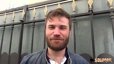 Marie, enormous pervert, finds herself in a gang-fuck