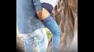 Delhi college lady caught drilling with lecturer in university Campus-mc