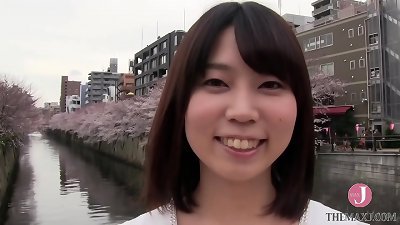 25æ­³ã®äººå¦»ã‚¢ã‚«ãƒã€å¤‰æ…‹çš„ã™ãŽã‚‹å‹ƒèµ·ä¹³é¦–ã¨å‰›æ¯›ãƒžãƒ³æ¯›ãŒç”·ã‚’ãã®æ°—ã«ã•ã›ã¦ã—ã¾ã†