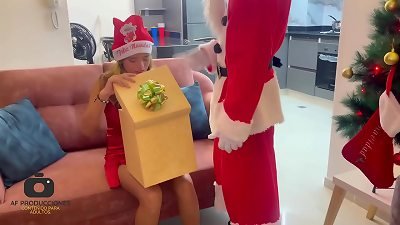 Santa Claus gives his big bone and his tasty milk to a Latina female as a Christmas gift. H.L.