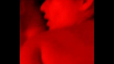 Tiene la verga bien metida que no se da cuenta que la estoy grabando mientras est&aacute; de perrito